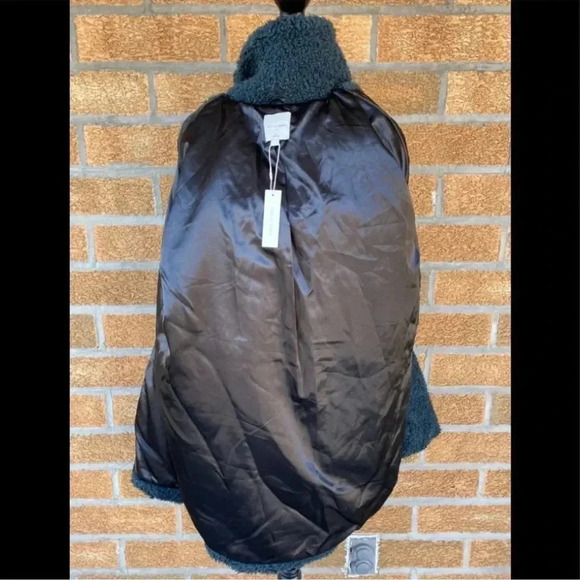 Gentle fawn vera teddy coat sz medium - Picture 11 of 12